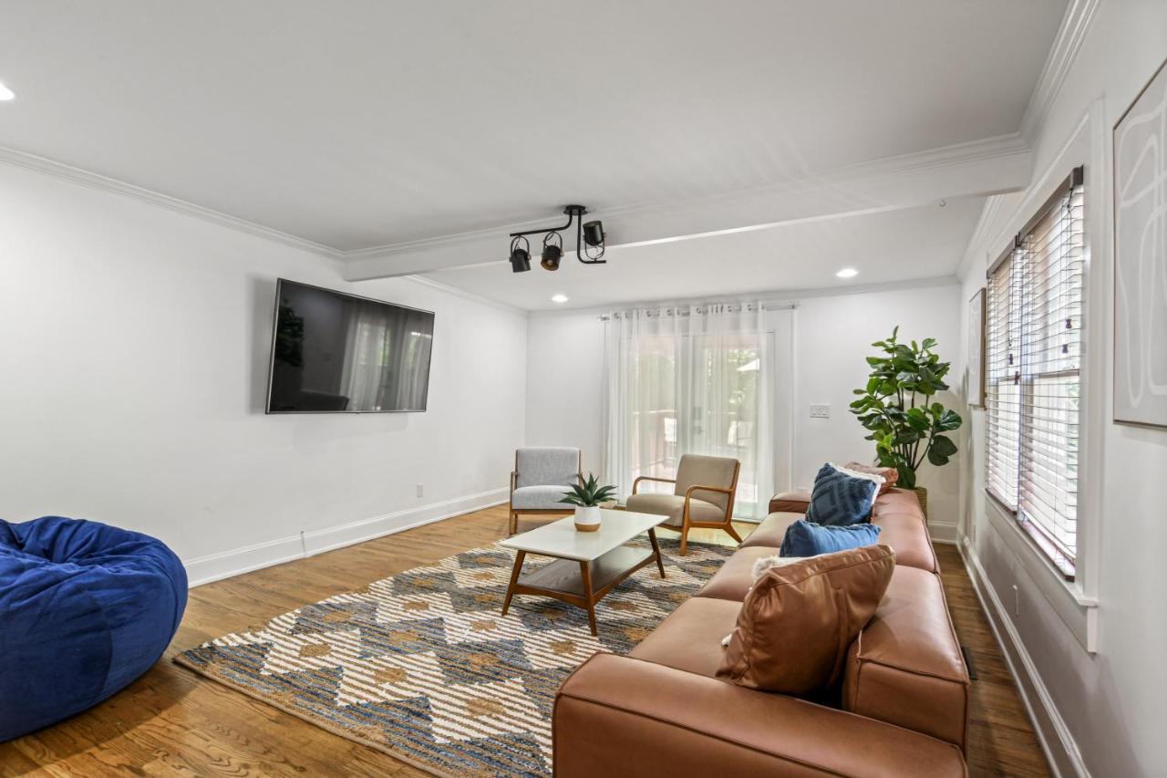 Sun Lit Bungalow With Good Vibes And Lots Of Wine - Designedbydom Atlanta Eksteriør bilde