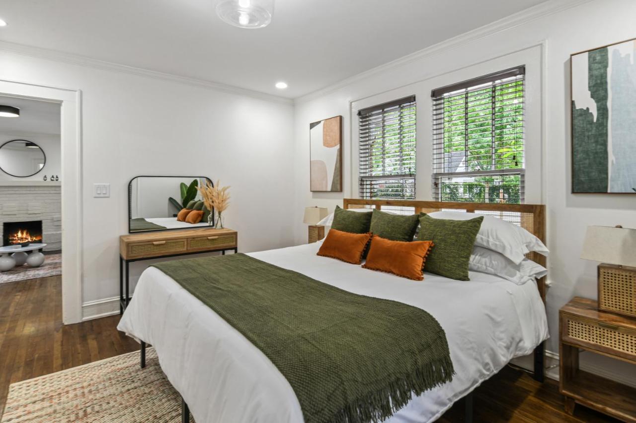 Sun Lit Bungalow With Good Vibes And Lots Of Wine - Designedbydom Atlanta Eksteriør bilde