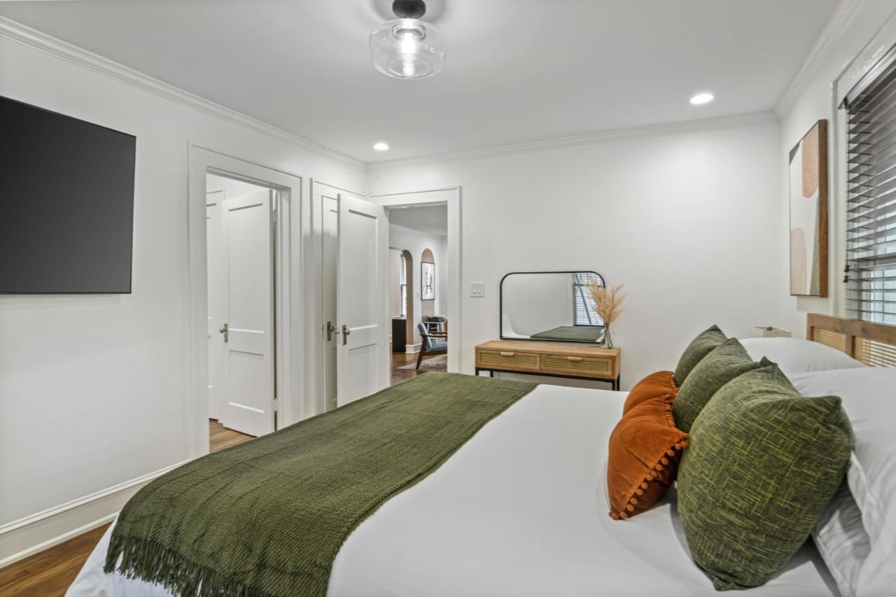 Sun Lit Bungalow With Good Vibes And Lots Of Wine - Designedbydom Atlanta Eksteriør bilde